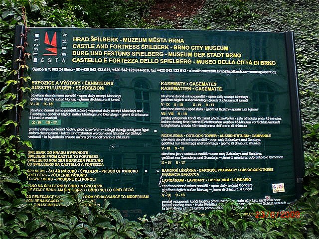 Cesta na hrad ŠPILBERK (13).JPG